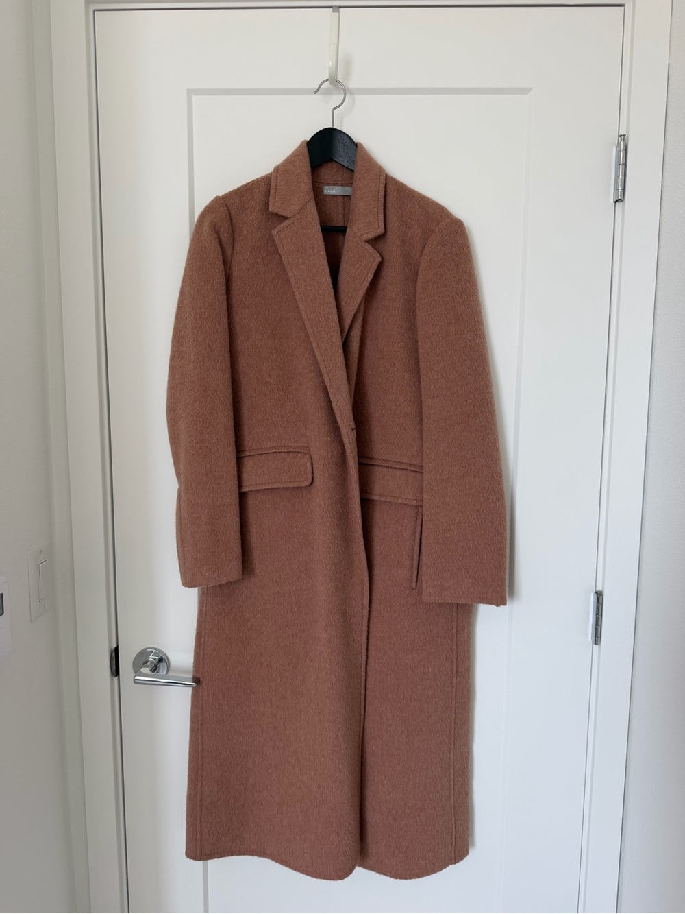 Vince Women’s Long Wool-Blend Coat in Warm Brown / Light Pinkish Tan Barely Worn
